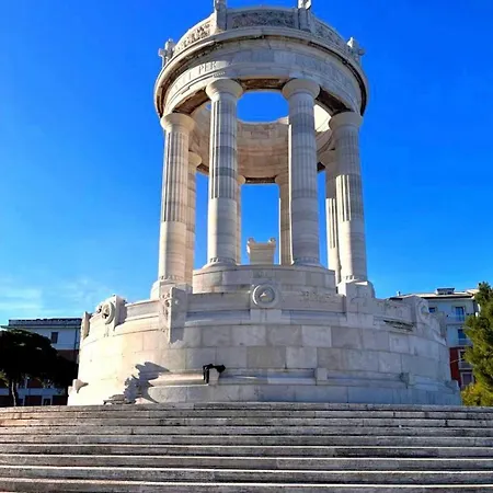 Appartement 12 Living Ancona