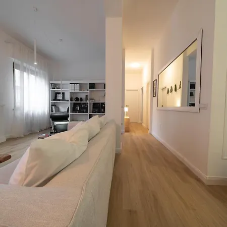 12 Living Apartment