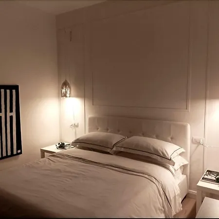 Apartment 12 Living *